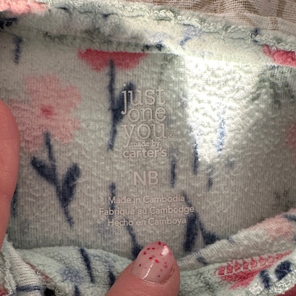 Lot of 7 Newborn One Pieces - Picture 9 of 15